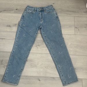 PacSun mom jeans with embroidered moons, size 23.